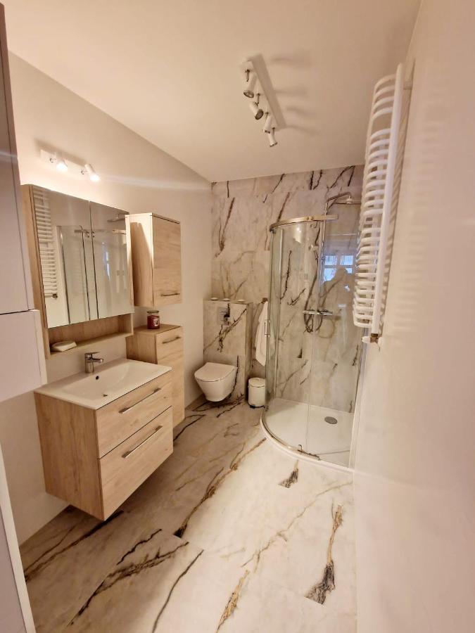 Apartament Przy Deptaku Jelenia Góra Eksteriør bilde